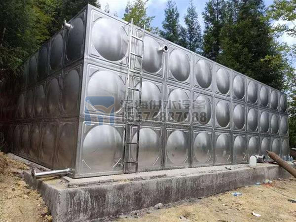 醴陵市農村飲水工程用<a href=http://m.api-q1.com/ target=_blank class=infotextkey>不銹鋼水箱</a>