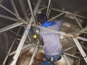 生活水箱清洗，半年清洗一次并消毒殺菌一次
