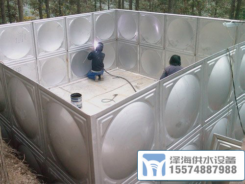 不銹鋼水箱安裝現場
